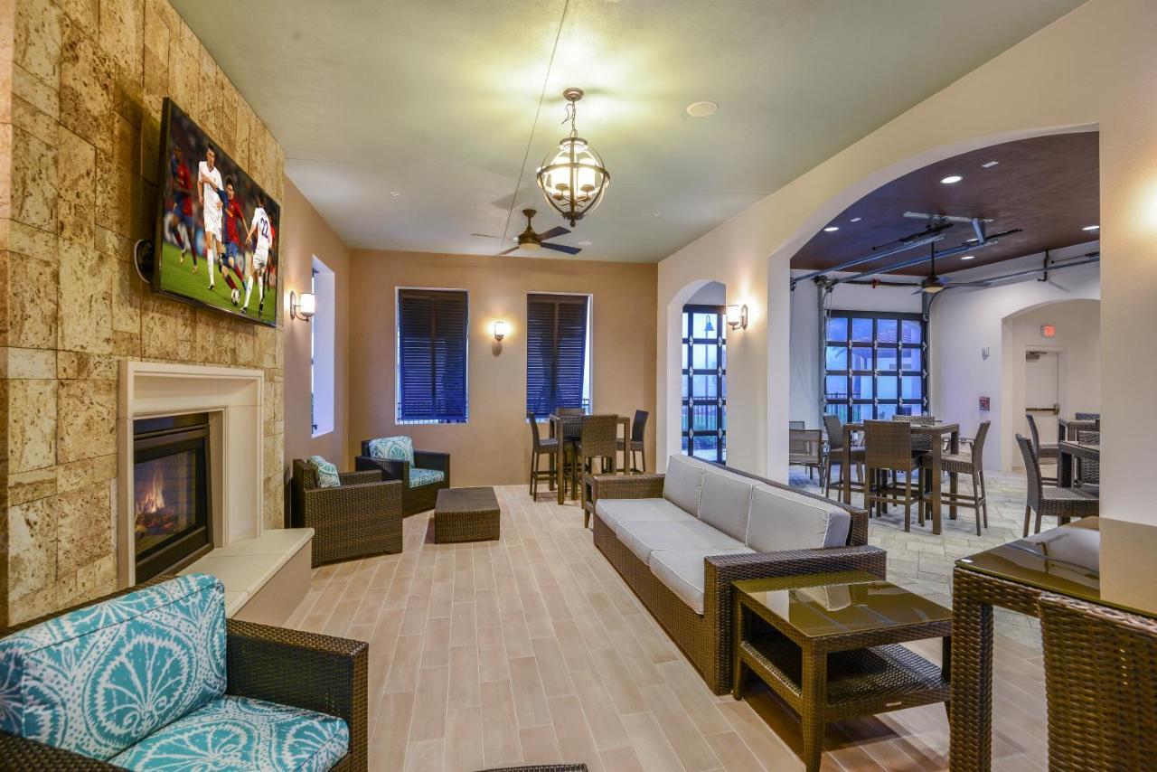 8 Bedroom, 6 Bathroom Upscale Villa Near All The Fun In كيسيمي المظهر الخارجي الصورة